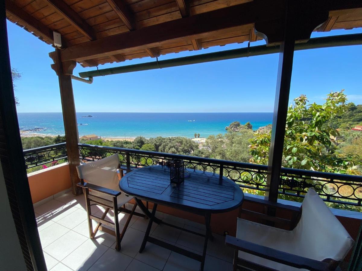 Papadatos Apts With Amazing View - 5Mins From The Beach Kontogialos Ngoại thất bức ảnh