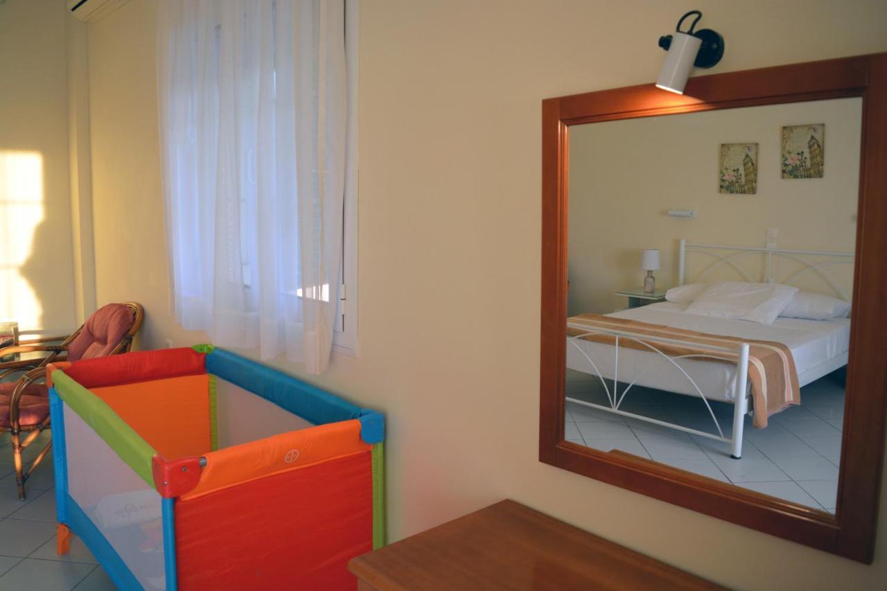 Papadatos Apts With Amazing View - 5Mins From The Beach Kontogialos Ngoại thất bức ảnh