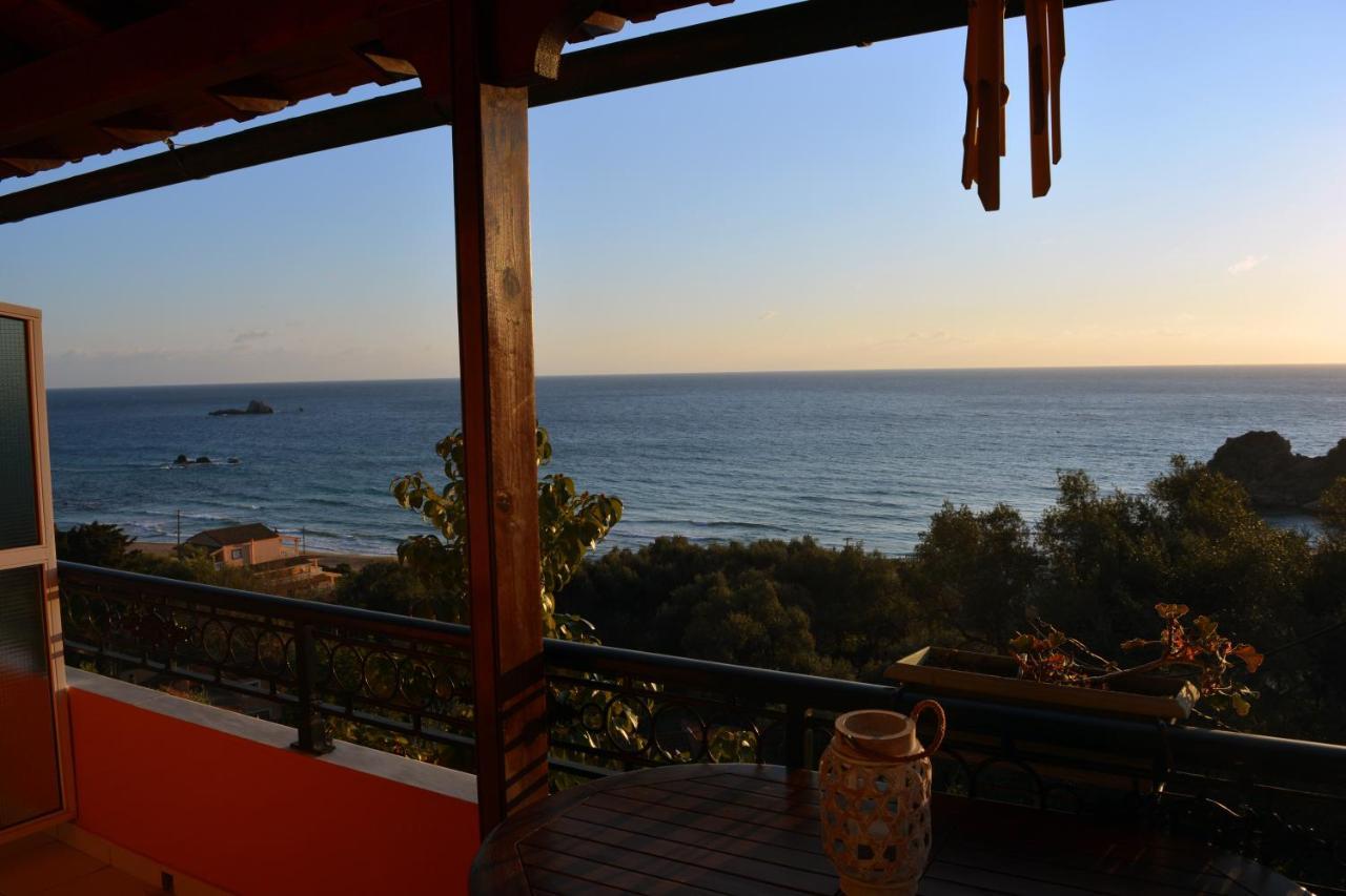Papadatos Apts With Amazing View - 5Mins From The Beach Kontogialos Ngoại thất bức ảnh