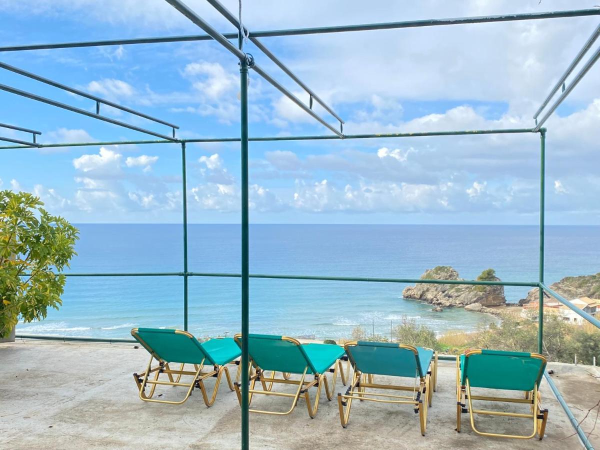 Papadatos Apts With Amazing View - 5Mins From The Beach Kontogialos Ngoại thất bức ảnh
