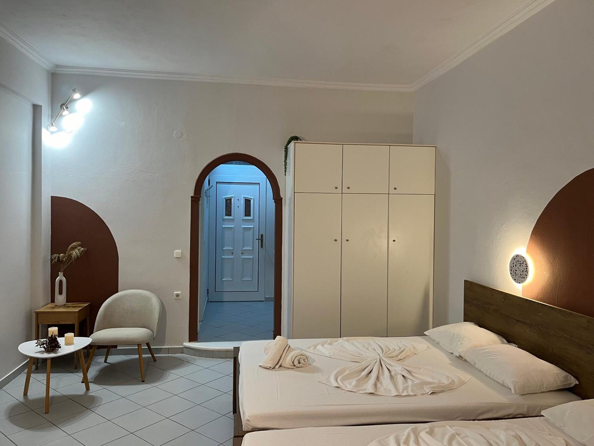Papadatos Apts With Amazing View - 5Mins From The Beach Kontogialos Ngoại thất bức ảnh