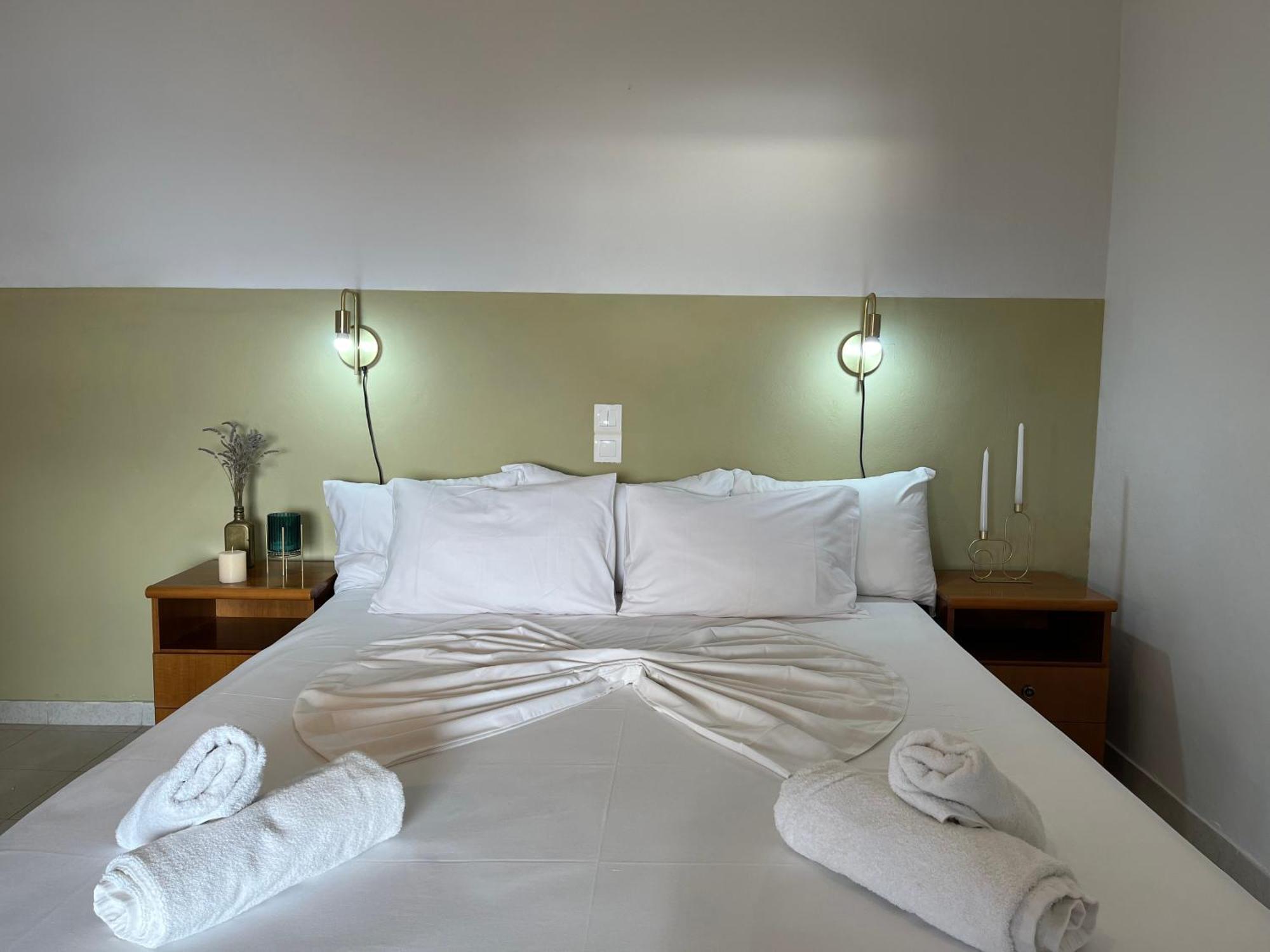 Papadatos Apts With Amazing View - 5Mins From The Beach Kontogialos Ngoại thất bức ảnh