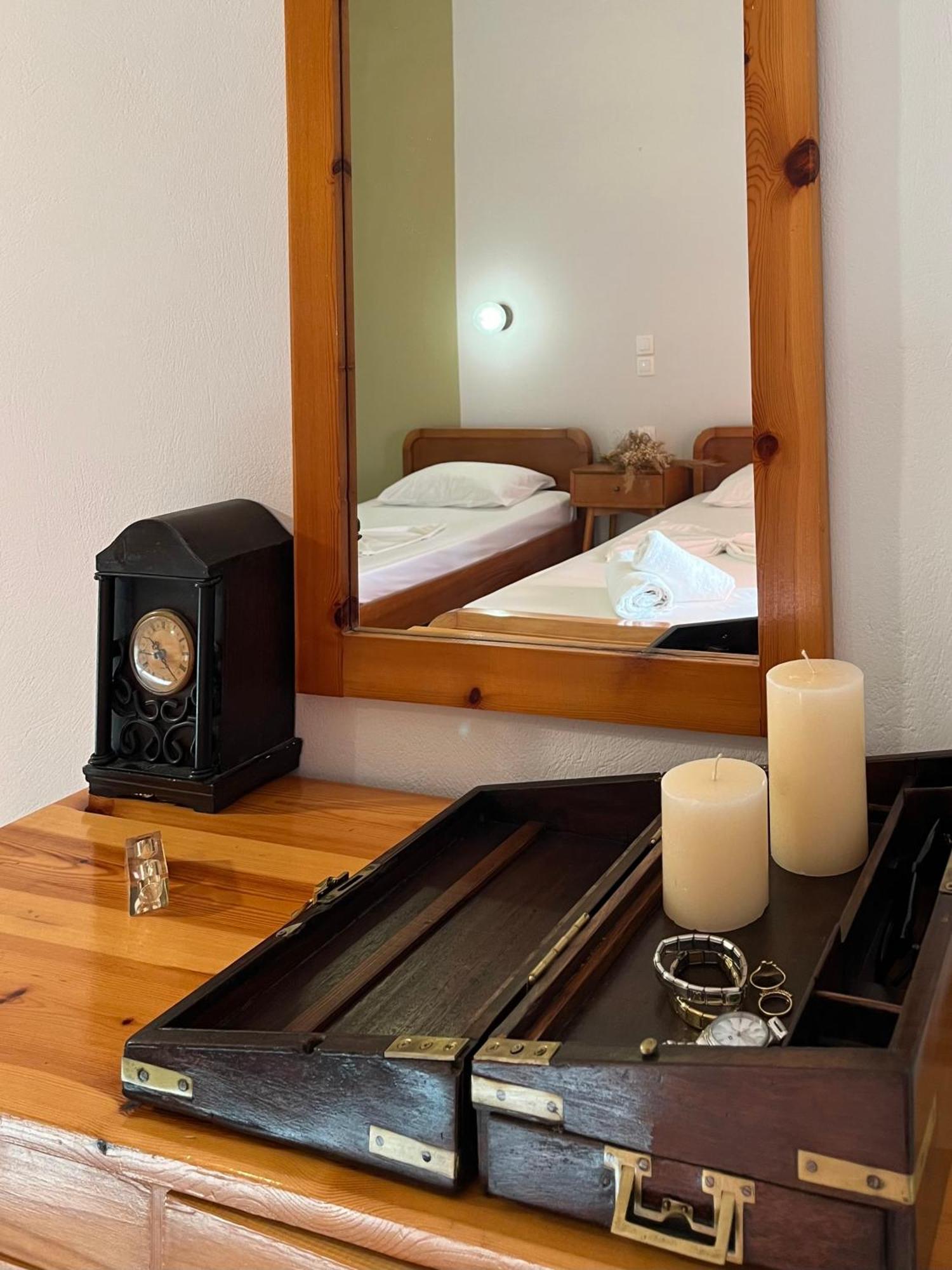 Papadatos Apts With Amazing View - 5Mins From The Beach Kontogialos Ngoại thất bức ảnh
